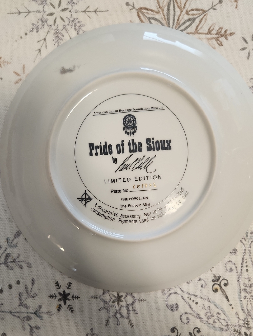 Franklin Mint Pride of the Sioux Decorative Plate - White